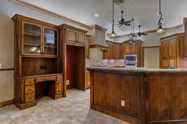 3904 Creek Bend Road, Edmond, OK 73003