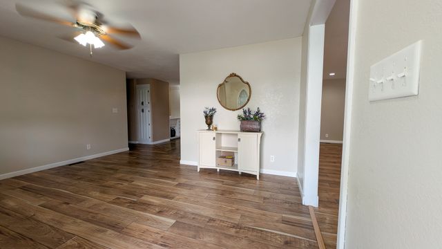 1105 Olen Drive, Mahomet, IL 61853