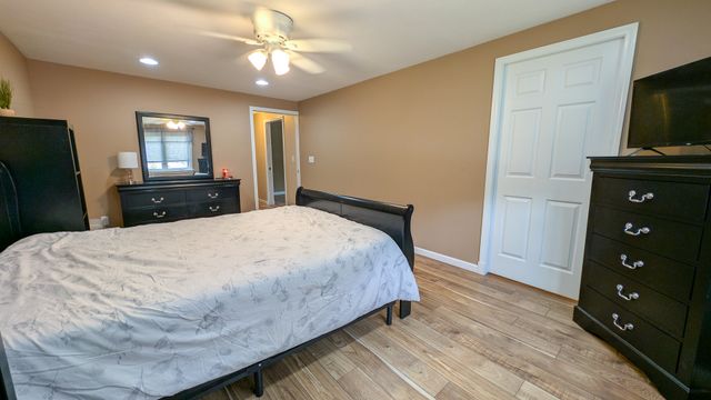 1105 Olen Drive, Mahomet, IL 61853