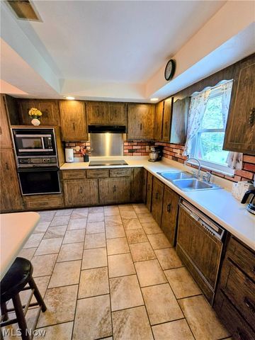 108 Theresa Drive, Weirton, WV 26062