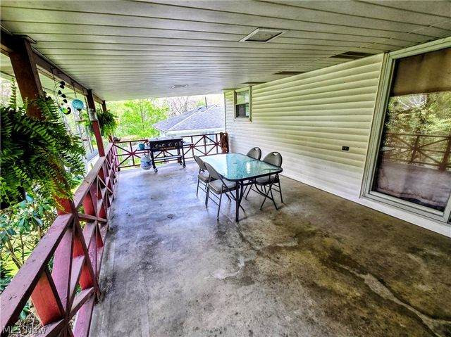 108 Theresa Drive, Weirton, WV 26062
