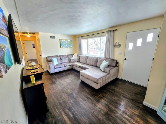 108 Theresa Drive, Weirton, WV 26062