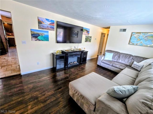 108 Theresa Drive, Weirton, WV 26062