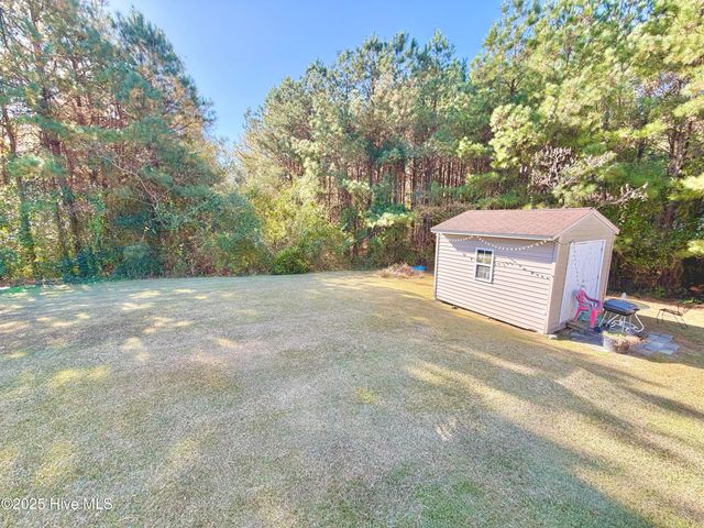 2917 Laurel Ridge Lane, Kinston, NC 28504