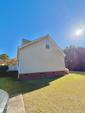 2917 Laurel Ridge Lane, Kinston, NC 28504