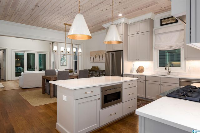 3783 FAIRHAVEN DRIVE, Vestavia Hills, AL 35223