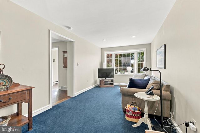1259 ROSEMONT LN, Abington, PA 19001