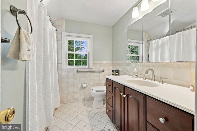 1259 ROSEMONT LN, Abington, PA 19001