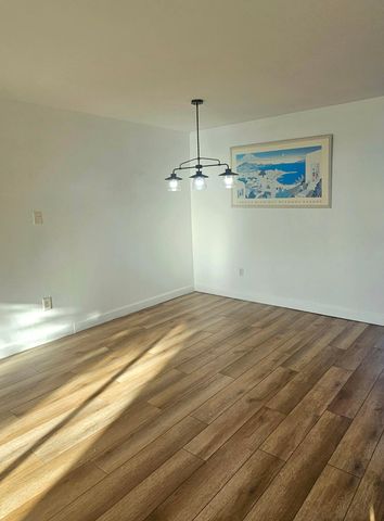 1505 Crescent Circle B24, West Palm Beach, FL 33403