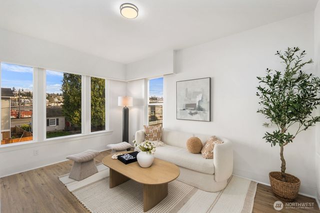 3443 21st Avenue W, Seattle, WA 98199