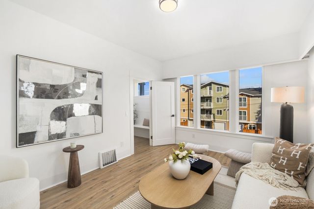 3443 21st Avenue W, Seattle, WA 98199