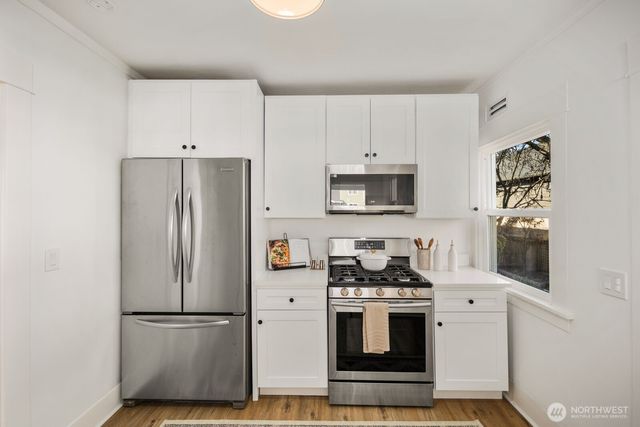 3443 21st Avenue W, Seattle, WA 98199