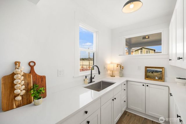 3443 21st Avenue W, Seattle, WA 98199