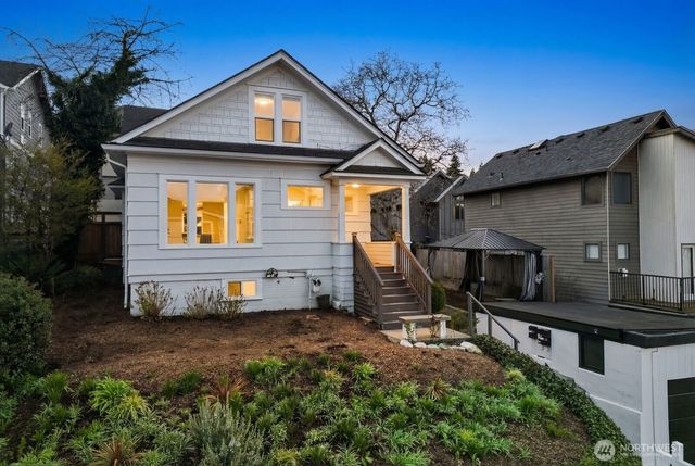 3443 21st Avenue W, Seattle, WA 98199