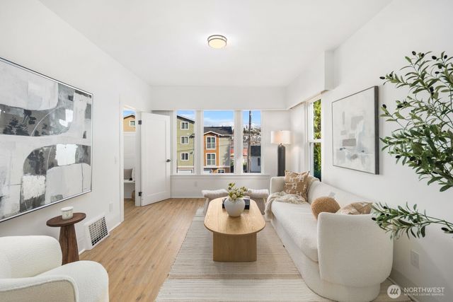 3443 21st Avenue W, Seattle, WA 98199