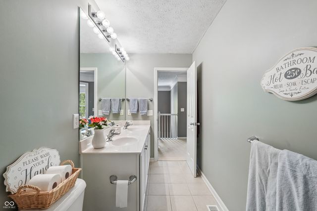 11624 Wedgeport Lane, Fishers, IN 46037