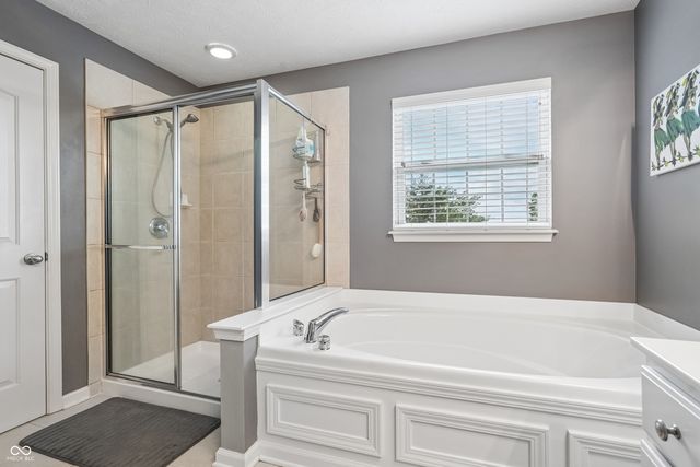 11624 Wedgeport Lane, Fishers, IN 46037