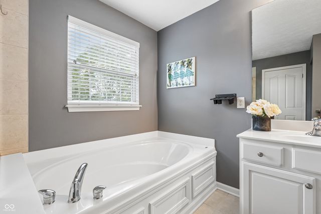 11624 Wedgeport Lane, Fishers, IN 46037