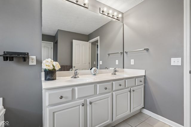 11624 Wedgeport Lane, Fishers, IN 46037