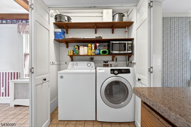 90 Hamburg Tpke, Bloomingdale Boro, NJ 07403