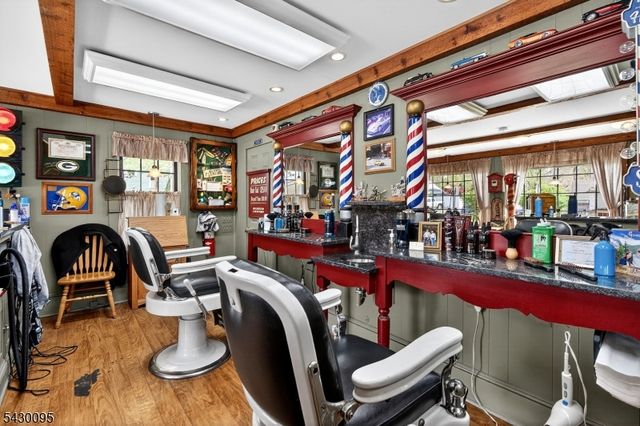 90 Hamburg Tpke, Bloomingdale Boro, NJ 07403