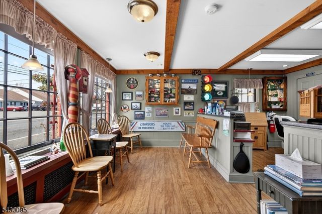 90 Hamburg Tpke, Bloomingdale Boro, NJ 07403