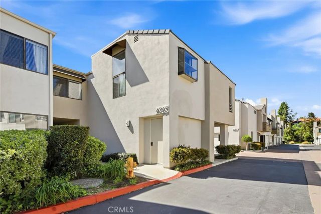 4265 Las Virgenes 2, Calabasas, CA 91302