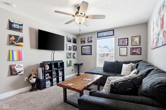 14441 Treasure Creek Lane, Fishers, IN 46038