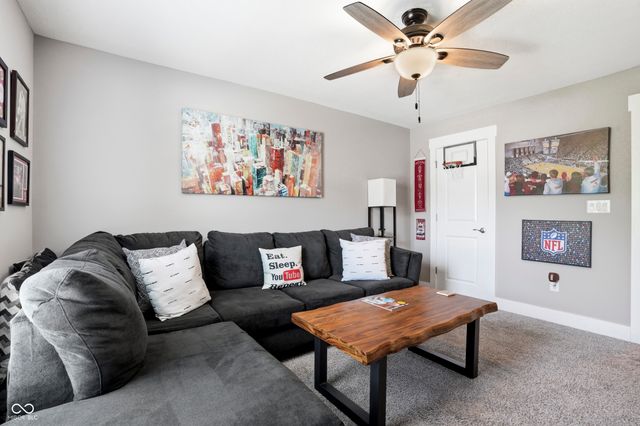 14441 Treasure Creek Lane, Fishers, IN 46038