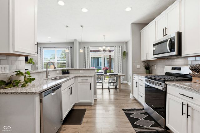 14441 Treasure Creek Lane, Fishers, IN 46038