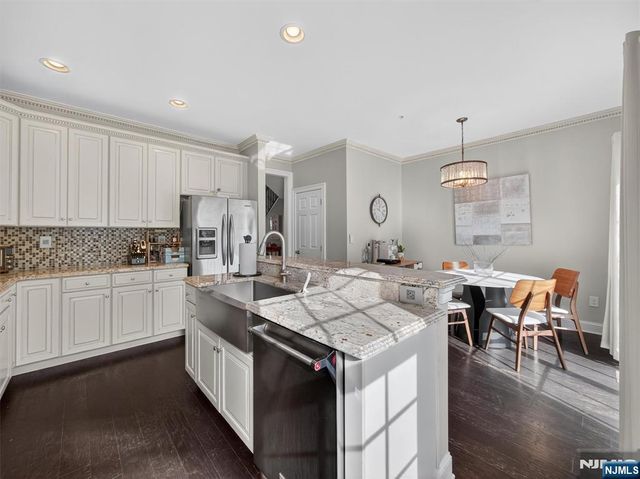 4 Wesmont Drive 1102, Wood Ridge, NJ 07075