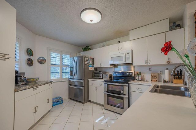 6674 Montego Bay Boulevard D, Boca Raton, FL 33433