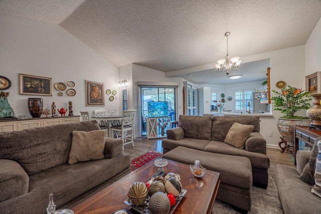 6674 Montego Bay Boulevard D, Boca Raton, FL 33433