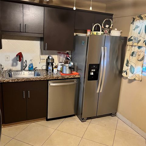 3170 Holiday Springs Blvd 6-105, Margate, FL 33063