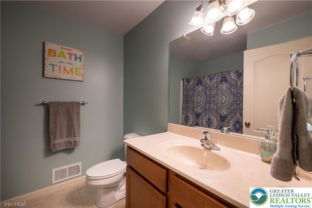 356 Pennycress Road, Upper Macungie Twp, PA 18104