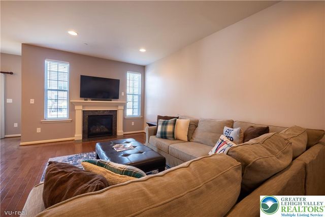356 Pennycress Road, Upper Macungie Twp, PA 18104