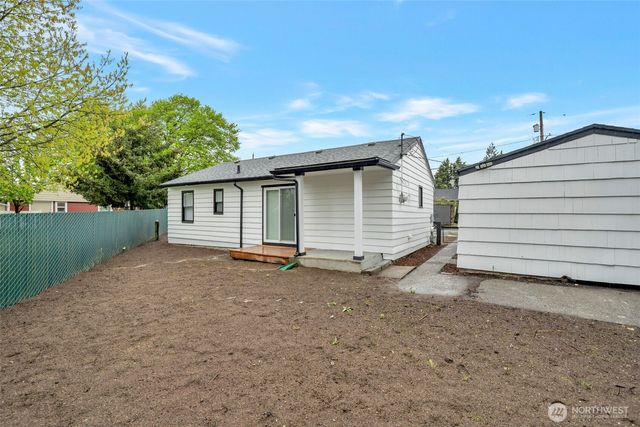 904 B Street SE, Auburn, WA 98002