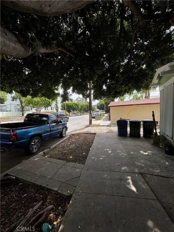 552 Cypress Avenue, Los Angeles, CA 90065