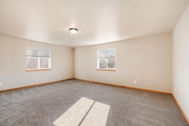 722 NE Redwood Avenue, Redmond, OR 97756