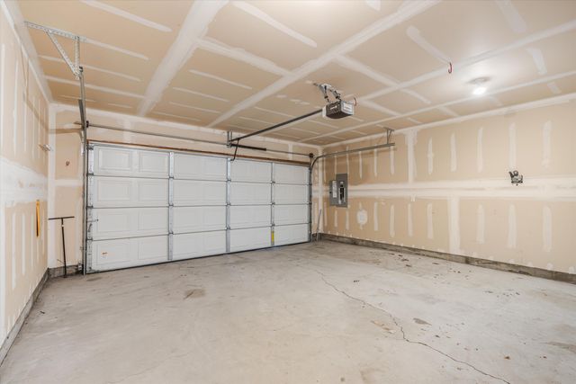 722 NE Redwood Avenue, Redmond, OR 97756