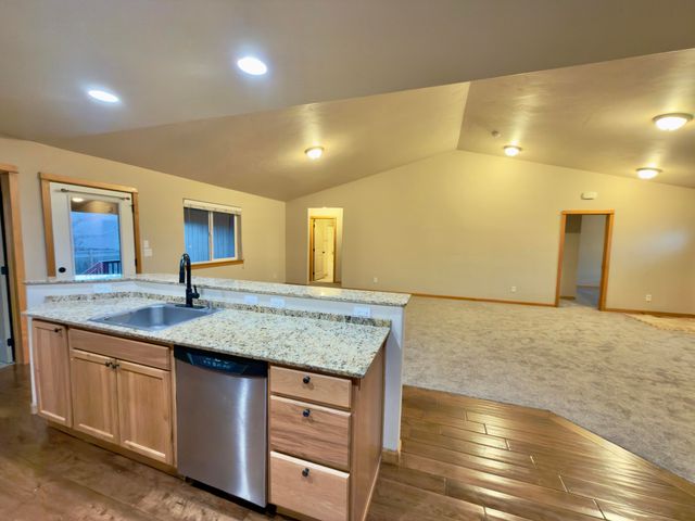 722 NE Redwood Avenue, Redmond, OR 97756