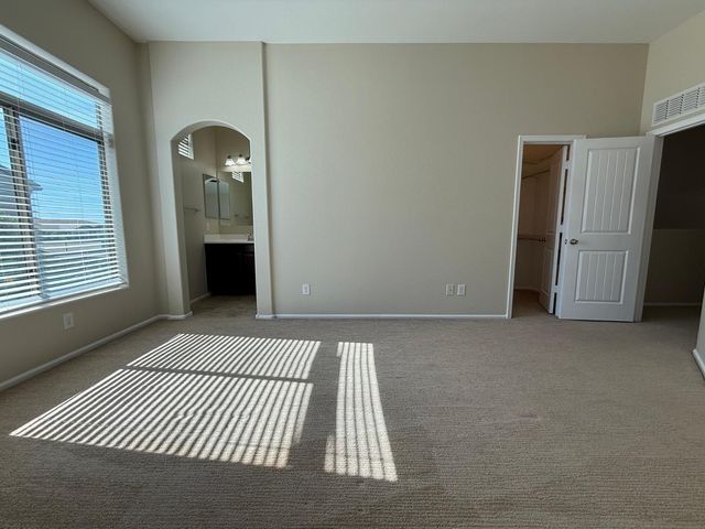 2725 E Mine Creek Road 1151, Phoenix, AZ 85024