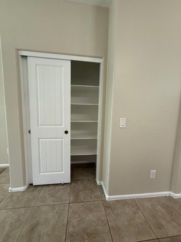 2725 E Mine Creek Road 1151, Phoenix, AZ 85024