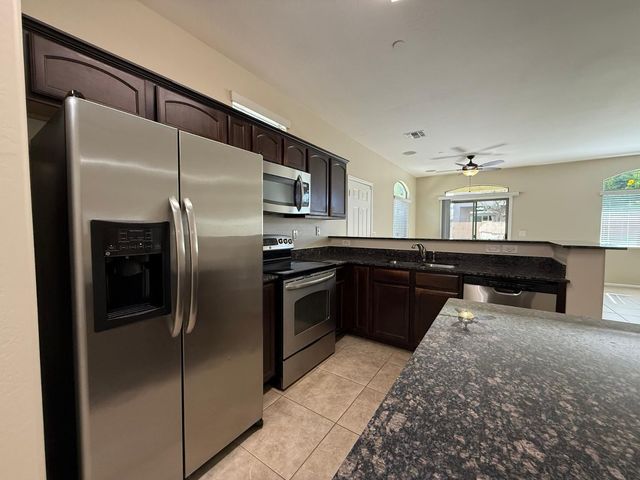 2725 E Mine Creek Road 1151, Phoenix, AZ 85024