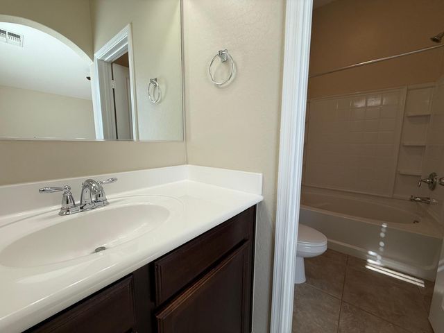 2725 E Mine Creek Road 1151, Phoenix, AZ 85024