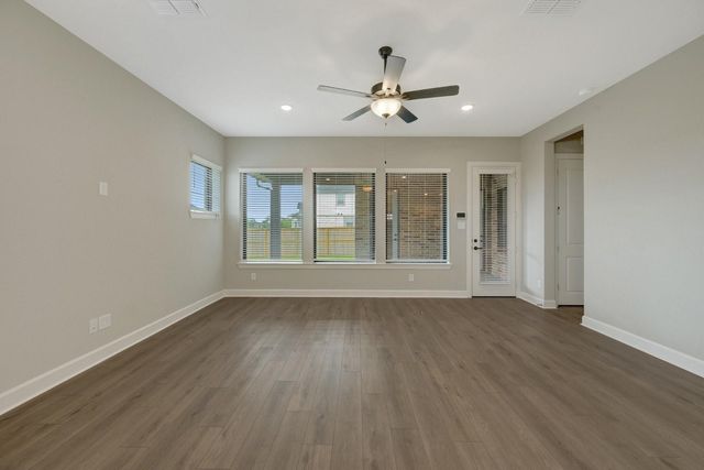 12203 Canal View Boulevard, Mont Belvieu, TX 77523