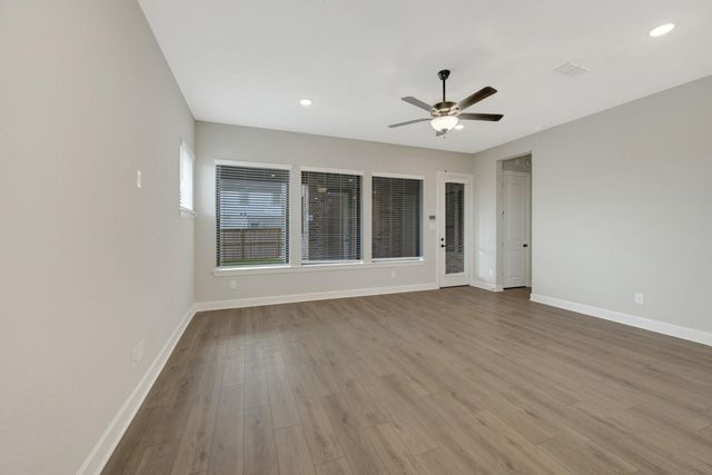 12203 Canal View Boulevard, Mont Belvieu, TX 77523