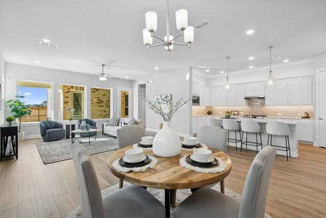 12203 Canal View Boulevard, Mont Belvieu, TX 77523