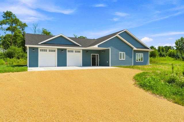 32 256th St Street, Osceola, WI 54020
