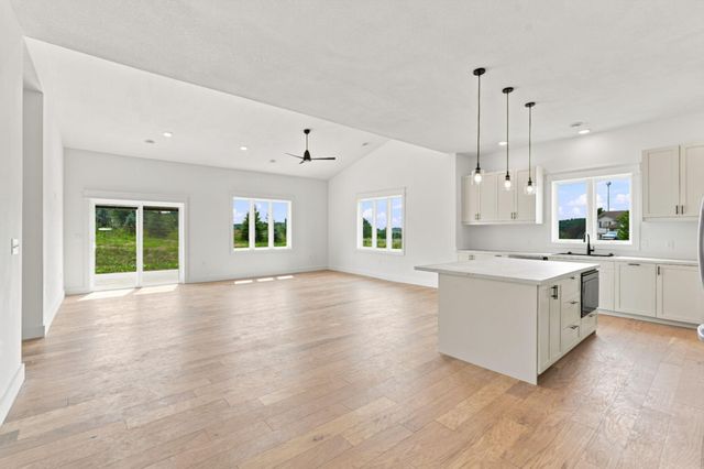 32 256th St Street, Osceola, WI 54020